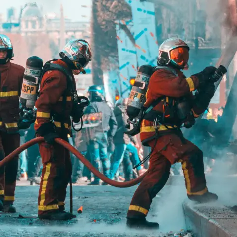 Firefighters landscape saflex